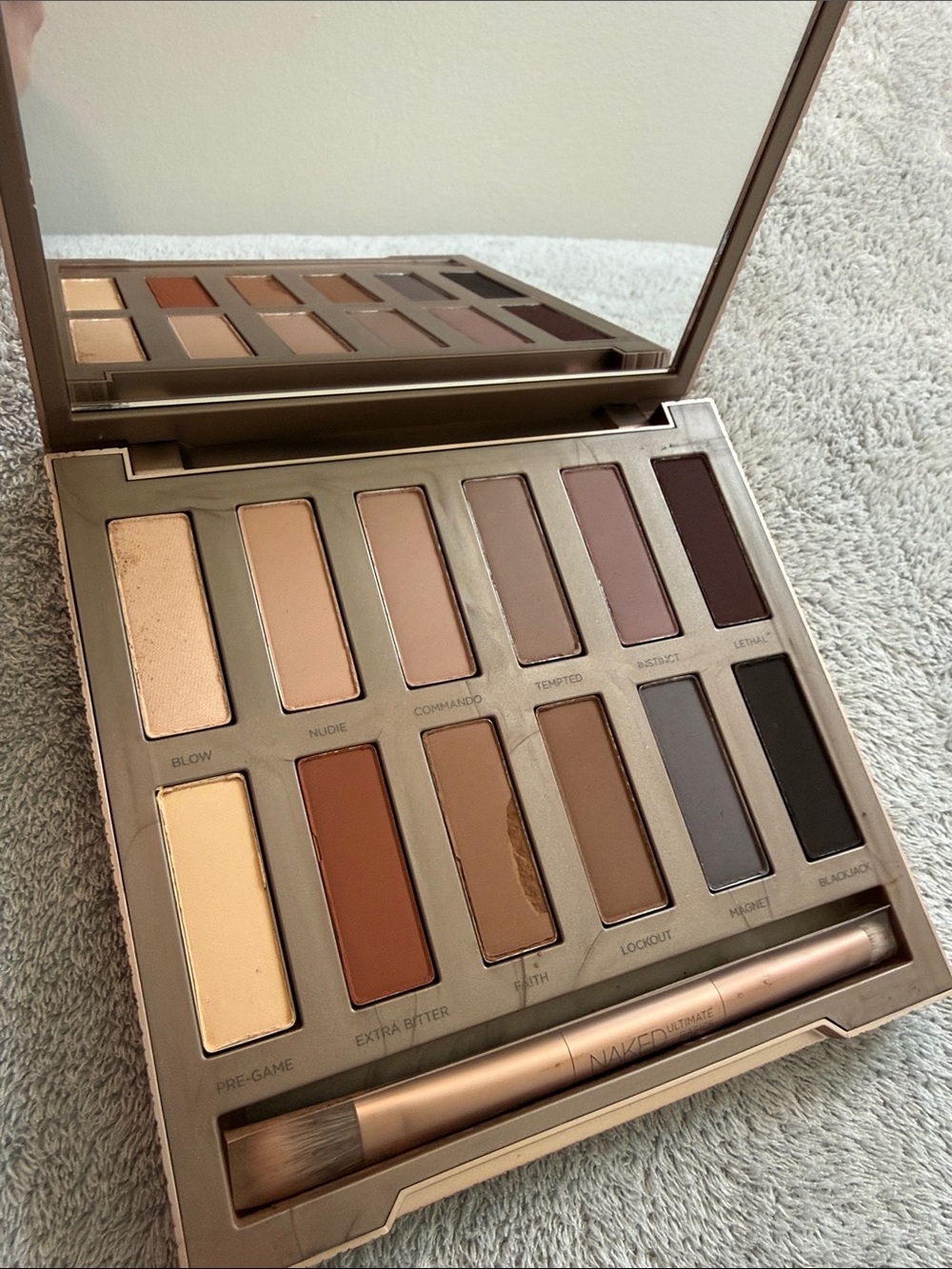 Urban Decay NAKED Ultimate Basics Eyeshadow Palette